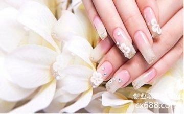 中原地区首家专业美甲技训服务的品牌机构  RE