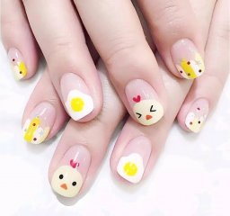 适合夏天的美甲颜色