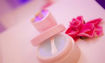 准备开一家化妆品店铺，我需要注意什么？
