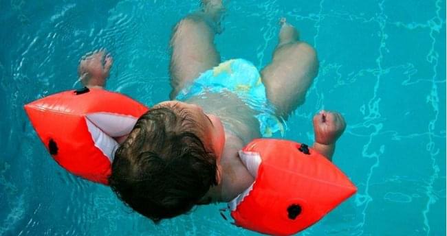 开个婴儿游泳馆