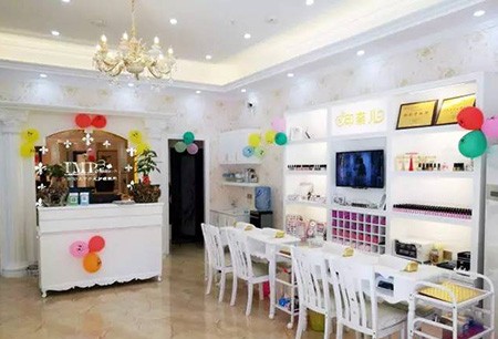 美甲店如何选择品牌才正确？生意到底好不好做？