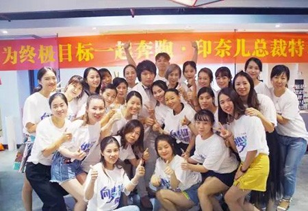 美甲店如何选择品牌才正确？生意到底好不好做？
