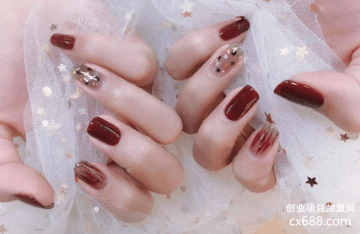 美甲美睫店加盟投资费用高吗