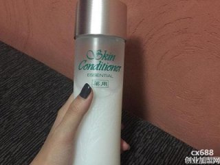 保湿除皱的精华液适合敏感肌吗